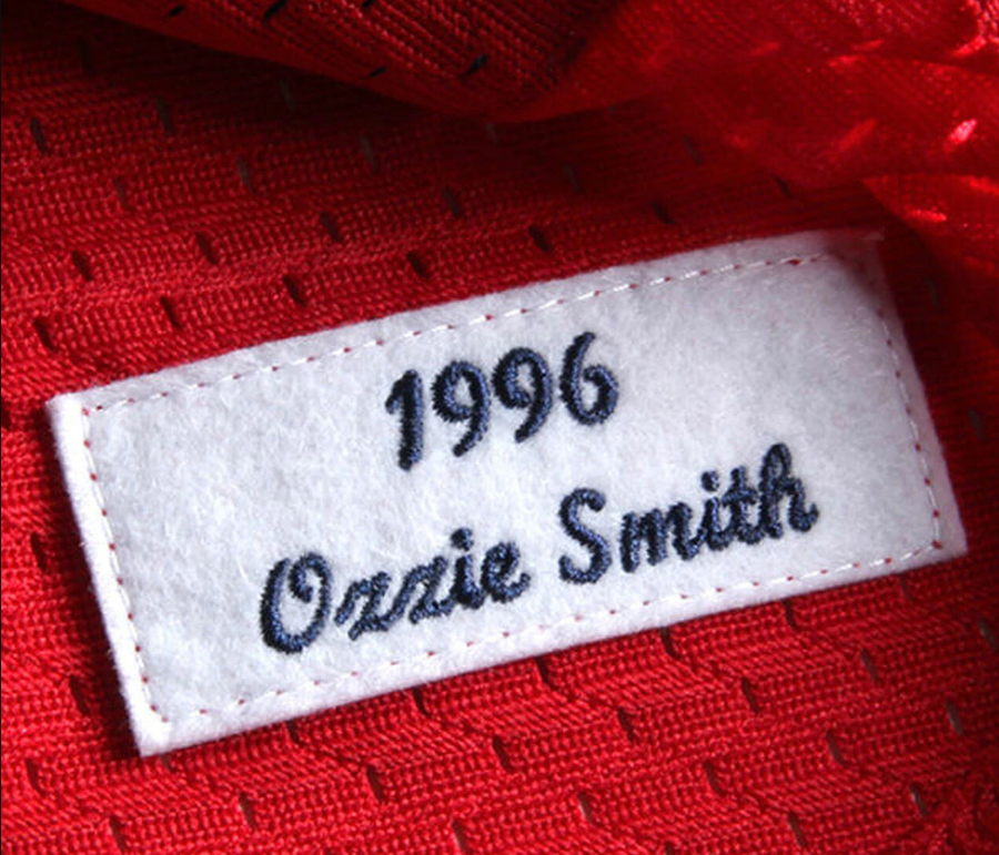 Mitchell & Ness Ozzie Smith 1996 St. Louis Cardinals Batting Practice Cooperstown Jersey for Men product image 4, provided