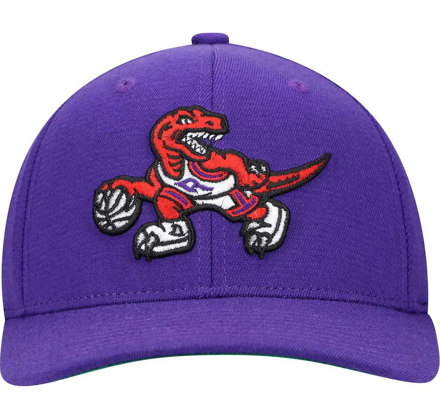 Mens NBA Toronto Raptors Purple Team Ground Snapback Hat By Mitchell And Ness product image 2, provided for visual reference
