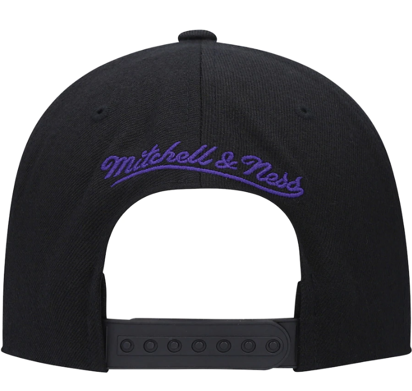 Mens NBA Los Angeles Lakers Black Foundation Script Snapback Hat By Mitchell And Ness product image 4, provided for visual