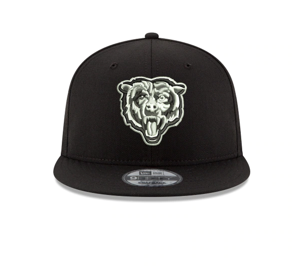 Chicago Bears New Era Black and White 9FIFTY Adjustable Hat - Black product image 2, provided for visual reference and