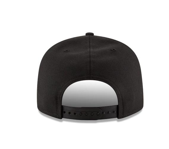 Chicago Bears New Era Black and White 9FIFTY Adjustable Hat - Black product image 4, provided for visual reference and