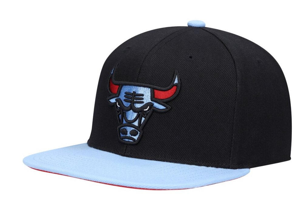 Chicago Bulls Mitchell & Ness Black/Blue Hardwood Classics Reload 2.0 Snapback Adjustable Hat for Men product image 1,
