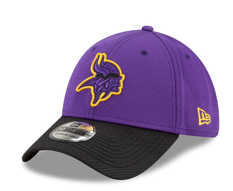 Minnesota Vikings New Era Purple/Black 2021 NFL Sideline Road 39THIRTY Flex Hat for Men product image 1, provided for visual