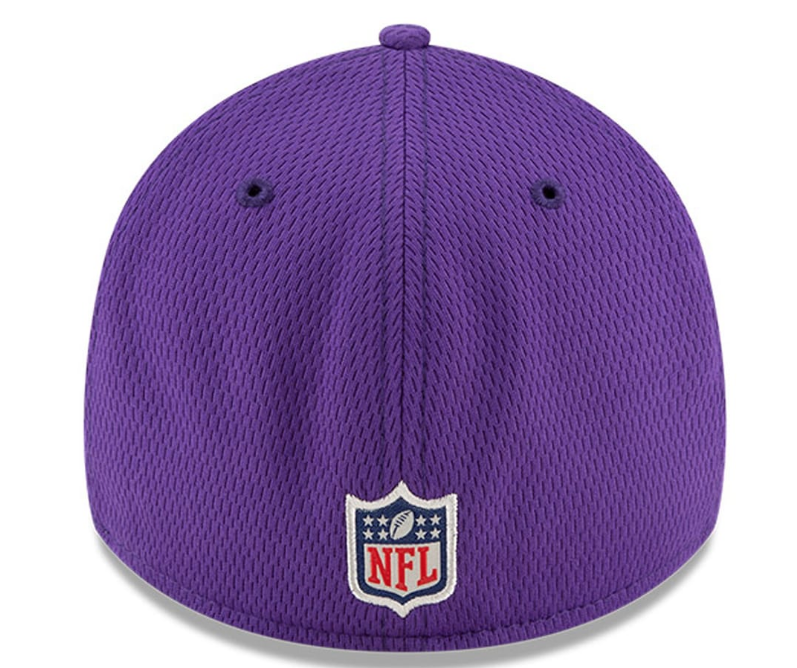Minnesota Vikings New Era Purple/Black 2021 NFL Sideline Road 39THIRTY Flex Hat for Men product image 4, provided for visual