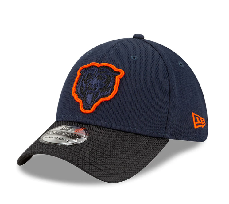Chicago Bears New Era Navy/Black 2021 NFL Sideline Road 39THIRTY Flex Hat for Men product image 1, provided for visual
