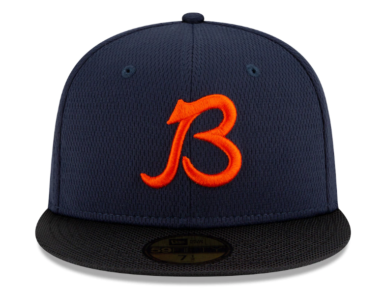 Chicago Bears New Era Navy/Black 2021 NFL Sideline Road 59FIFTY Fitted Hat for Men product image 2, provided for visual