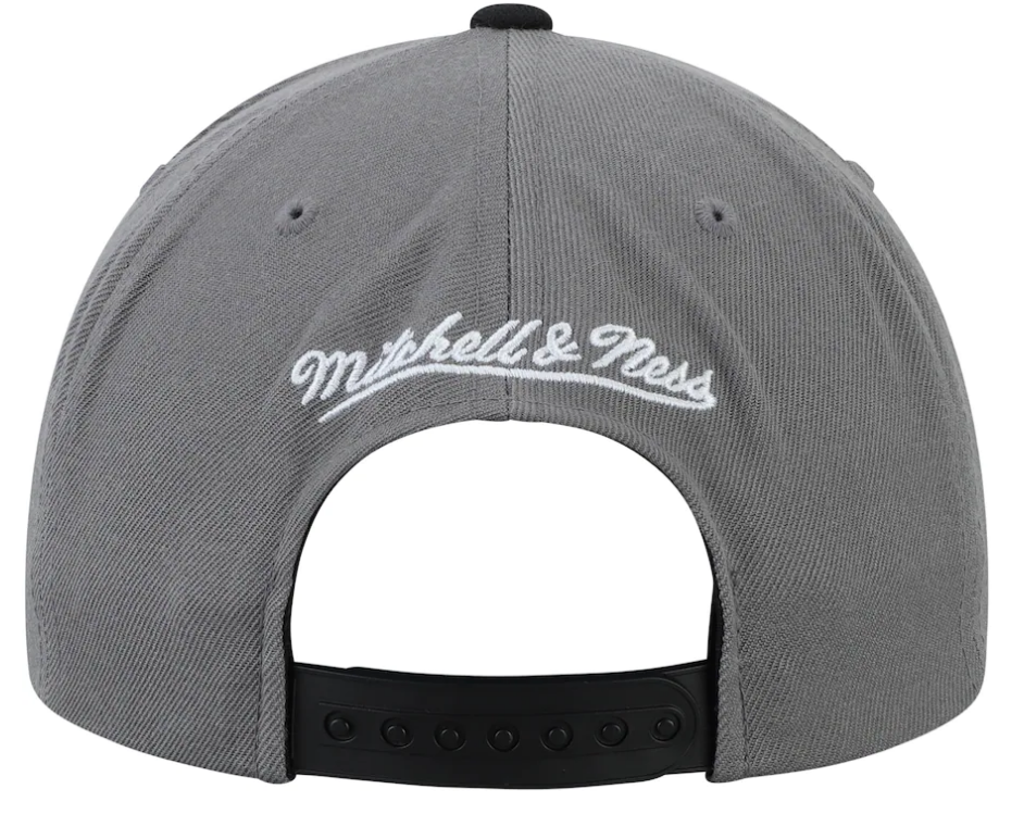 Brooklyn Nets Mitchell & Ness Two-Tone Wool Snapback Hat - Gray/Black for Men product image 4, provided for visual reference