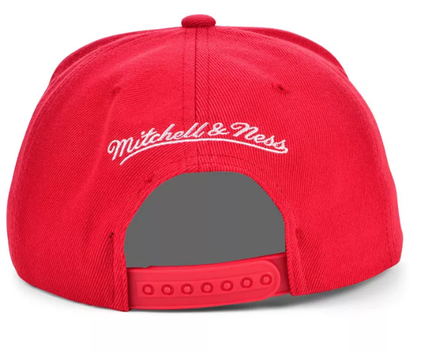 New Jersey Nets Mitchell & Ness Red Basic Core Snapback Hat for Men product image 3, provided for visual reference and
