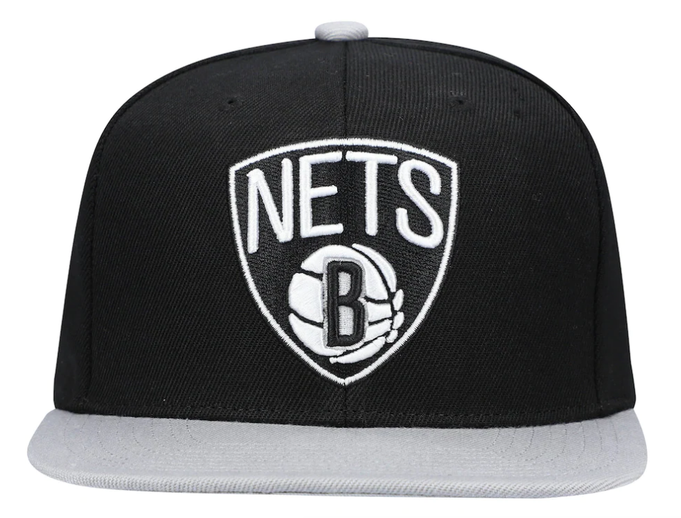 Brooklyn Nets Mitchell & Ness Core Basic Snapback Hat - Black/Gray for Men product image 2, provided for visual reference