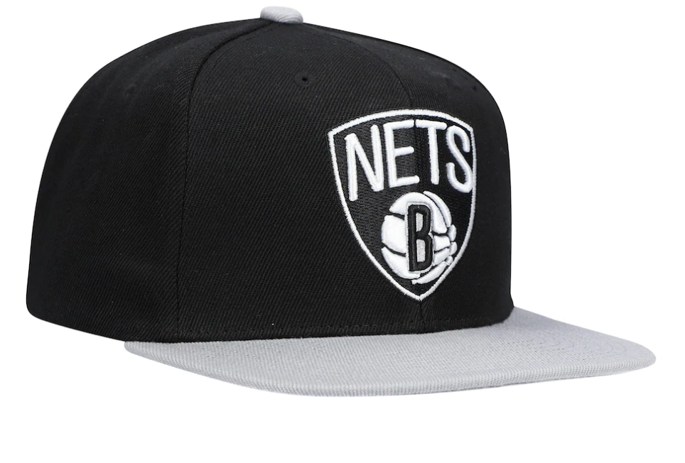 Brooklyn Nets Mitchell & Ness Core Basic Snapback Hat - Black/Gray for Men product image 3, provided for visual reference