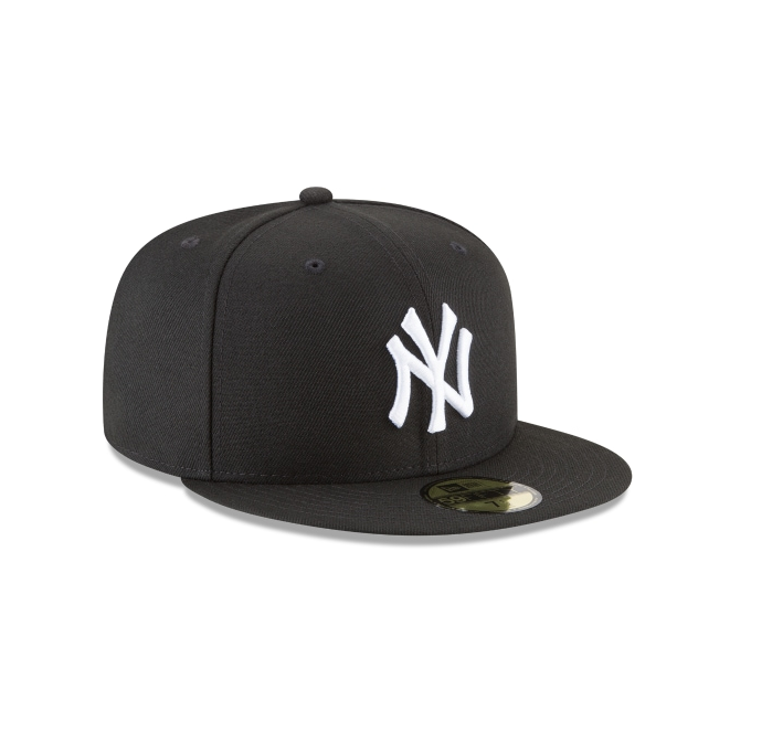 New York Yankees Black and White 59Fifty Fitted Hat product image 3, provided for visual reference and product detail review