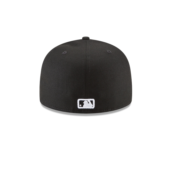 New York Yankees Black and White 59Fifty Fitted Hat product image 4, provided for visual reference and product detail review