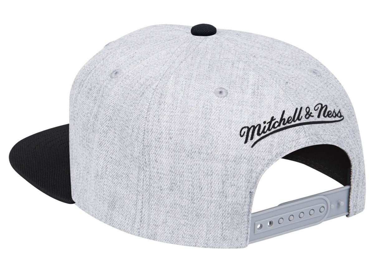 Brooklyn Nets Mitchell & Ness Gray Black Pop Snapback Hat product image 3, provided for visual reference and product detail