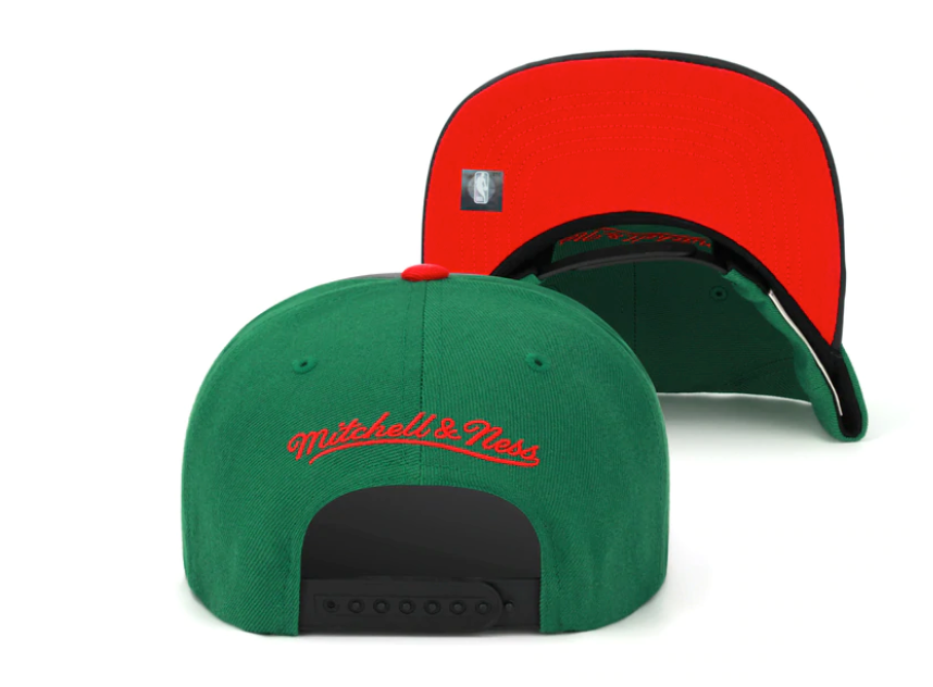 Chicago Bulls Day One Black/ Red/ Kelly Green Mitchell & Ness Snapback Hat product image 2, provided for visual reference