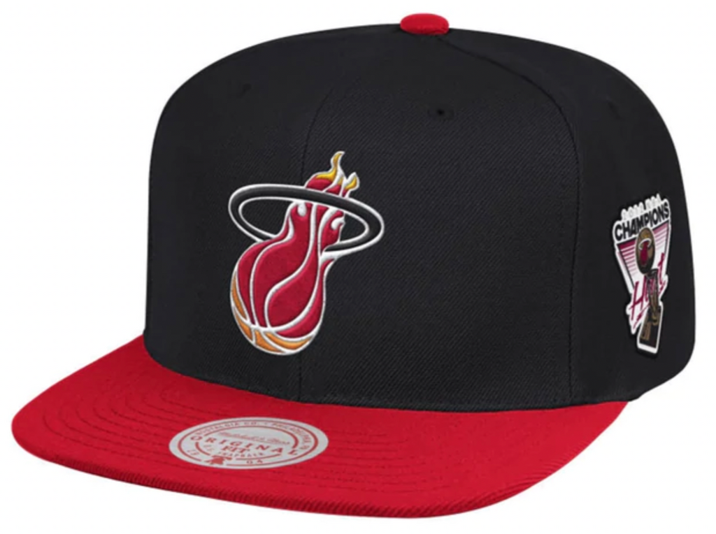 Miami Heat Mitchell & Ness Black/Red NBA Patches 2 Tone Snapback Adjustable Hat for Men product image 1, provided for visual