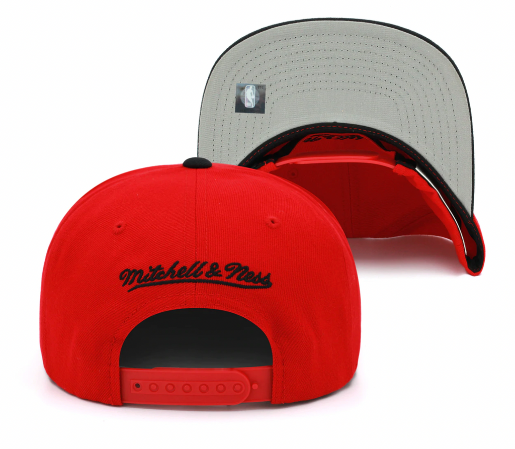 Mens NBA Houston Rockets Red/ Black Mitchell And Ness Basic Core Snapback Hat product image 2, provided for visual reference