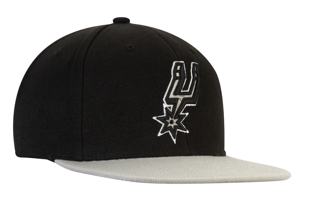 Mitchell & Ness San Antonio Spurs 2-Tone 2.0 Black/Gray Adjustable Snapback Hat for Men product image 3, provided for visual