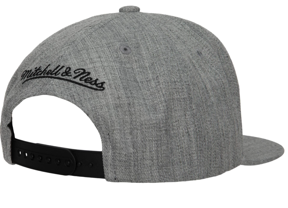 Brooklyn Nets Gray Heather 2.0 Mitchell & Ness Snapback Hat product image 2, provided for visual reference and product