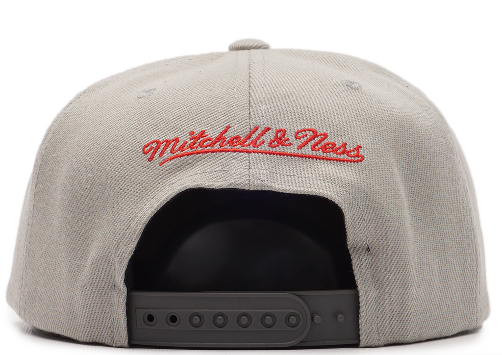 Milwaukee Bucks Mitchell & Ness Cool Grey 3 Snapback Hat for Men product image 3, provided for visual reference and product