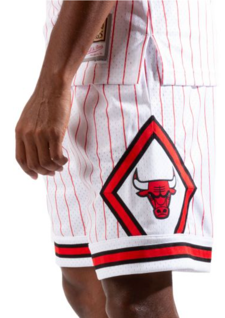 Mitchell & Ness Chicago Bulls Hardwood Classic White Reload Swingman Shorts for Men product image 6, provided for visual