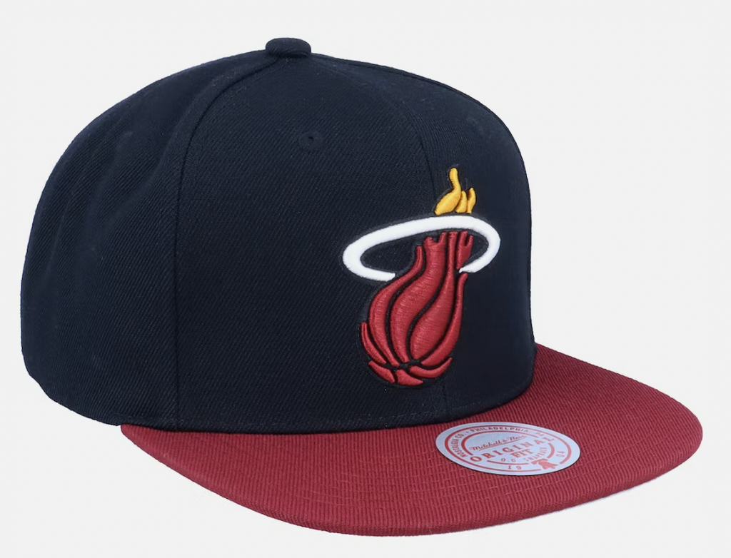 Miami Heat Mitchell & Ness NBA Core Basic Black/Maroon Snapback Hat for Men product image 2, provided for visual reference