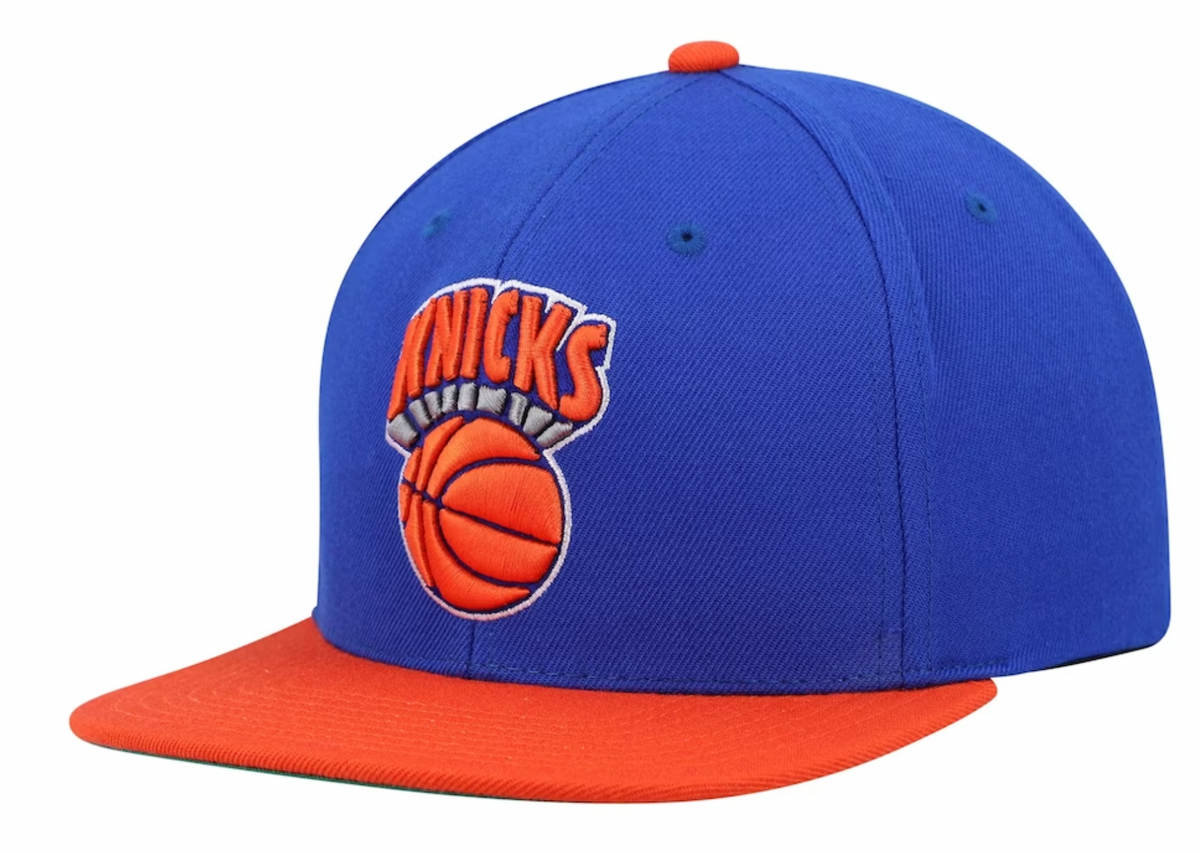 New York Knicks Mitchell & Ness NBA 2-Tone 2.0 Snapback Hat for Men product image 1, provided for visual reference and