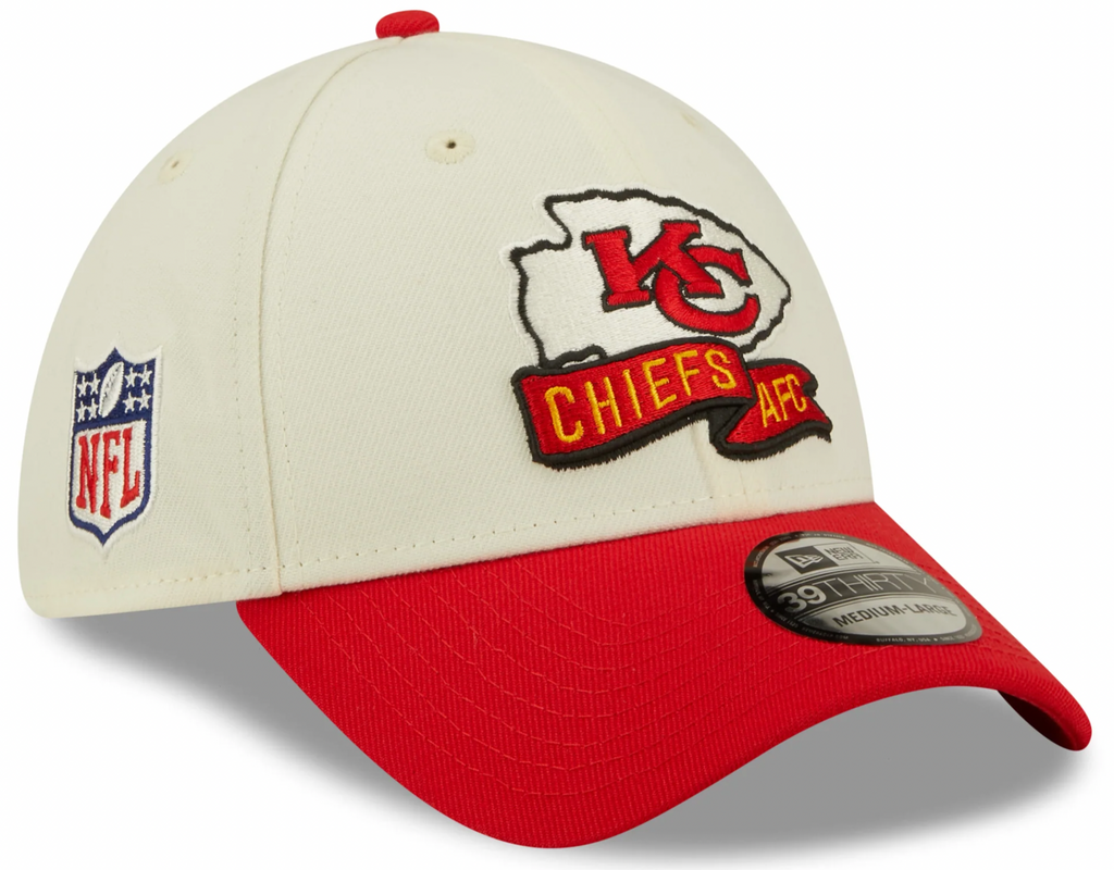 Kansas City Chiefs New Era Cream/Red 2022 Sideline 39THIRTY Flex Hat for Men product image 1, provided for visual reference