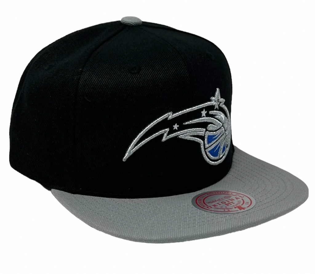Mitchell & Ness Orlando Magic Basic Core 2-Tone Snapback Adjustable Hat for Men product image 3, provided for visual