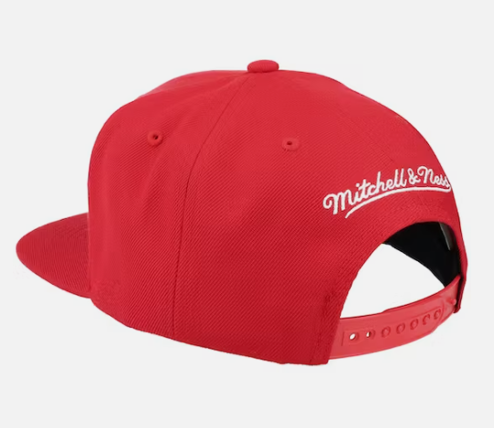 Mens NBA Atlanta Hawks Red Mitchell And Ness Basic Core Snapback Hat product image 2, provided for visual reference and