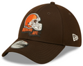 Cleveland Browns New Era Black 2022 Salute to Service 39THIRTY Flex Hat for Men product image 1, provided for visual