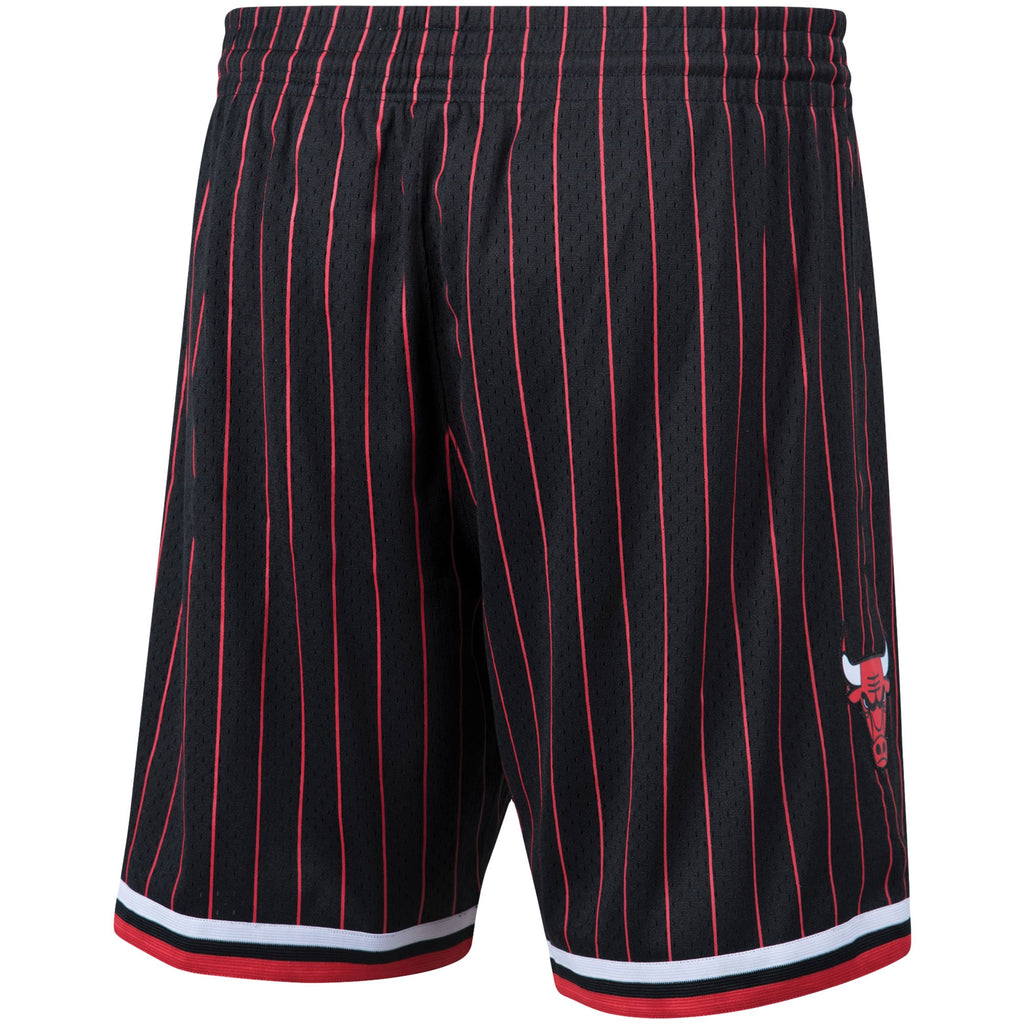 Chicago Bulls Mitchell & Ness 1996-97 Black Hardwood Classics Swingman Shorts for Men product image 3, provided for visual