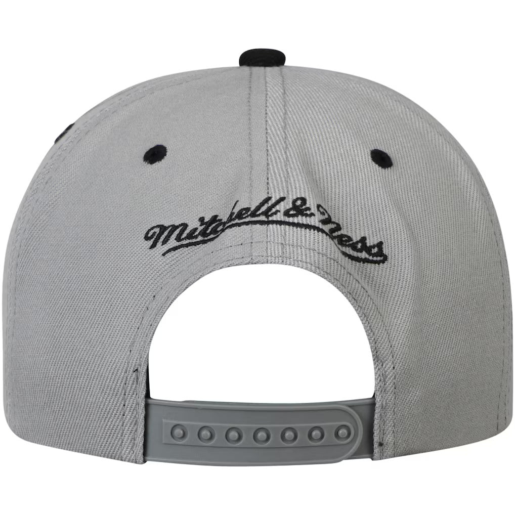 Brooklyn Nets 2 Tone Gray/Black NBA XL Pop Snapback Adjustable Hat for Men product image 4, provided for visual reference
