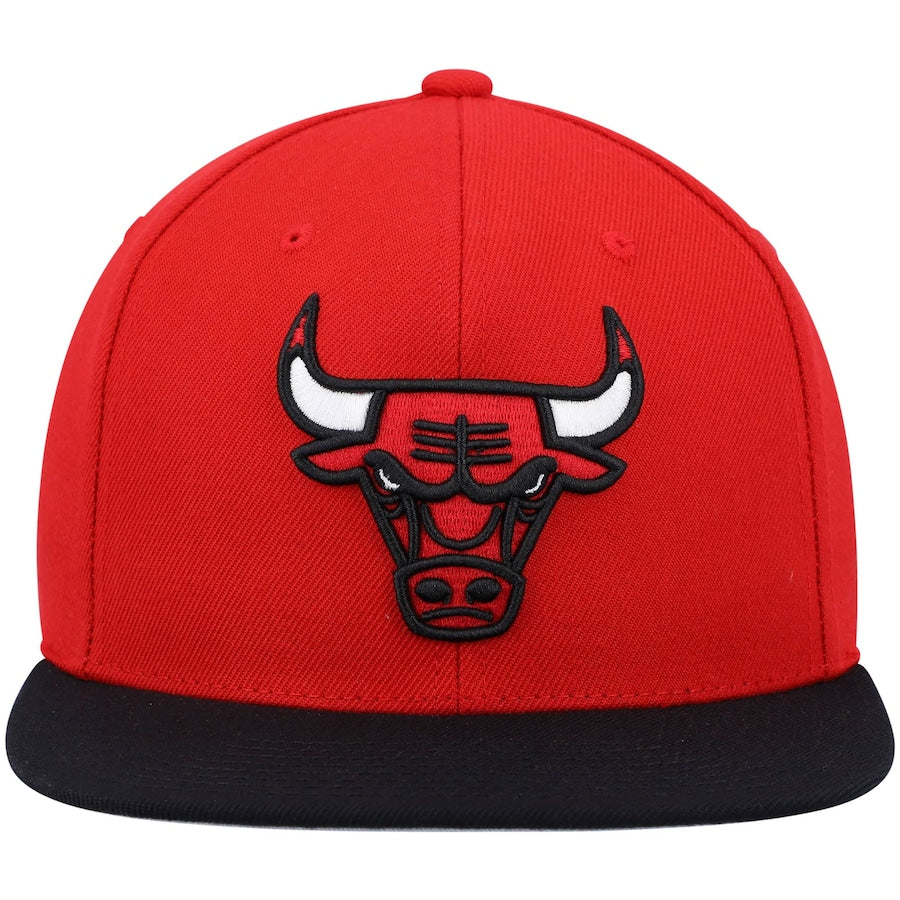 Mens Chicago Bulls Red Team 2-Tone 2.0 Snapback Hat By Mitchell And Ness product image 2, provided for visual reference and