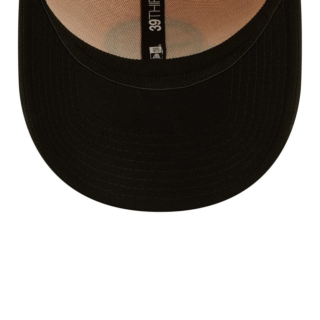 Pittsburgh Steelers New Era Gold SEC 2022 Sideline 39THIRTY Flex Hat for Men product image 5, provided for visual reference