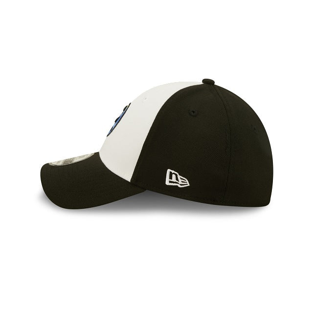 Chicago Bears New Era Crucial Catch 2022 NFL Coaches Sideline Primary Logo White/Black 39THIRTY Flex Hat for Men product