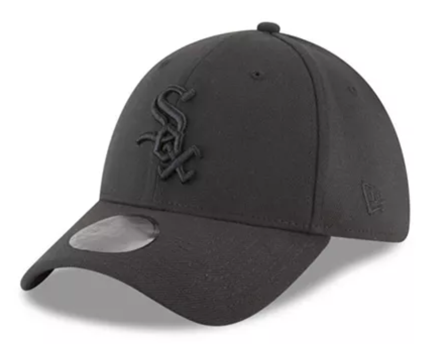Chicago White Sox New Era Blackout Tonal 39THIRTY Flex Fit Cap product image 1, provided for visual reference and product
