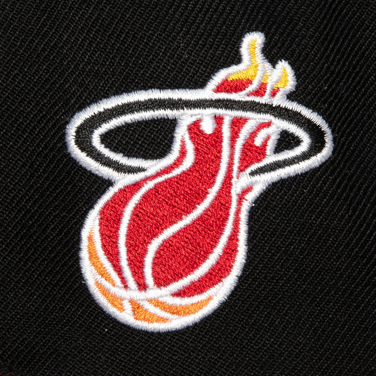 Miami Heat HWC Team Script 2.0 Mitchell & Ness Snapback Hat product image 3, provided for visual reference and product