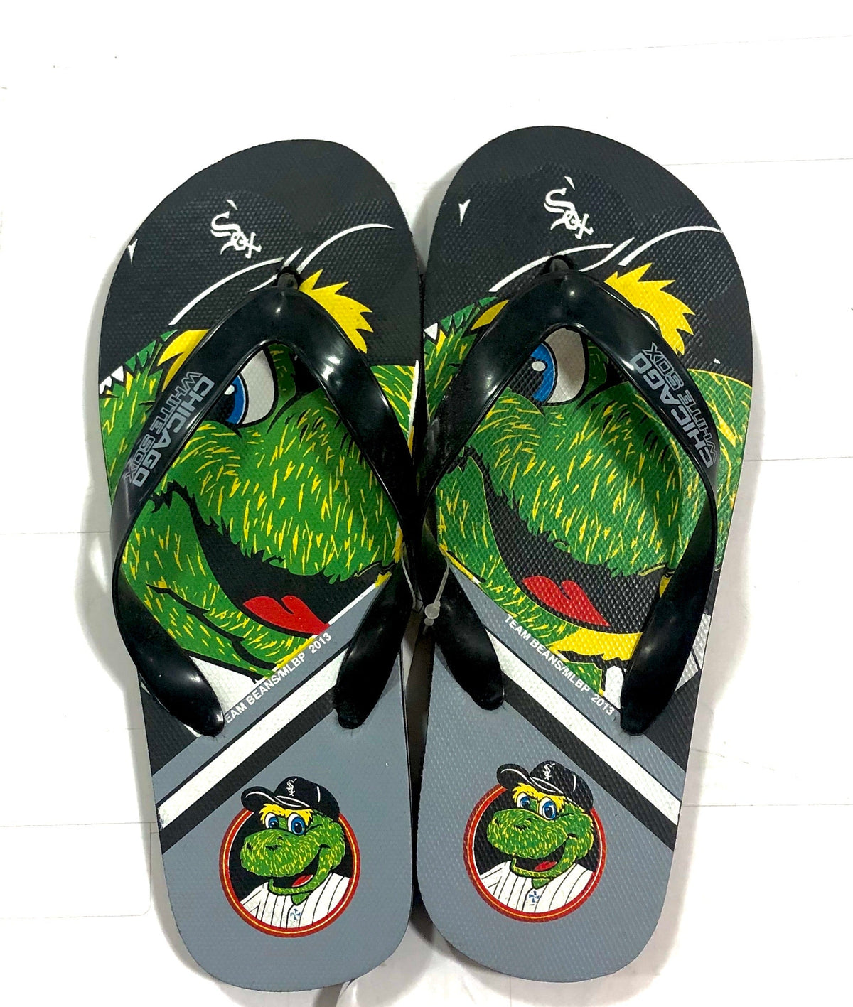 Chicago White Sox Youth Southpaw Mascot Big Logo Flip Flops product image 1, provided for visual reference and product