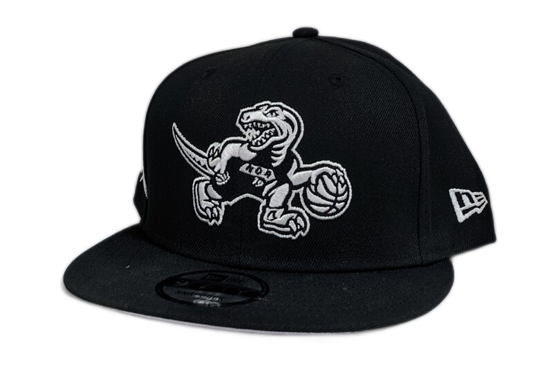 Toronto Raptors New Era 9FIFTY 2021-2022 City Edition Black Snapback Hat for Men product image 3, provided for visual