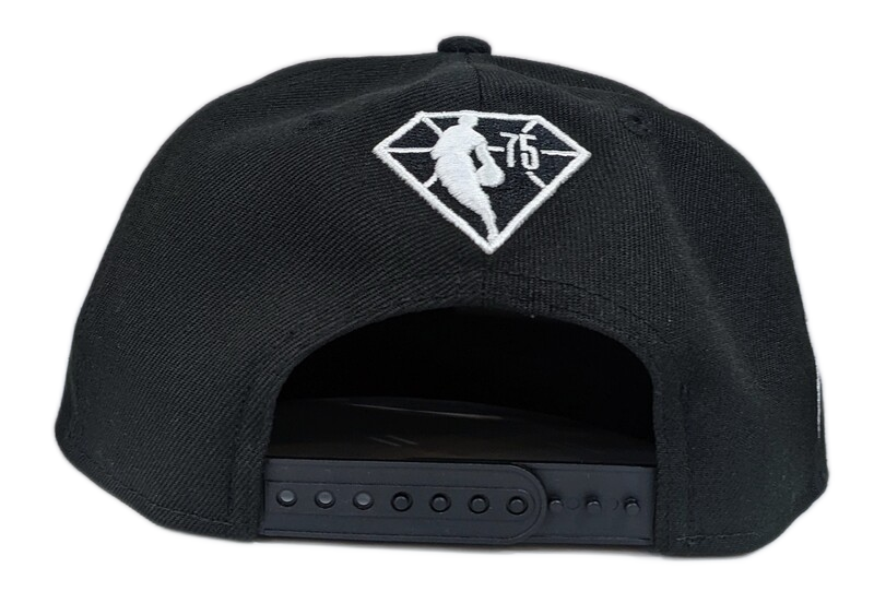 Toronto Raptors New Era 9FIFTY 2021-2022 City Edition Black Snapback Hat for Men product image 4, provided for visual