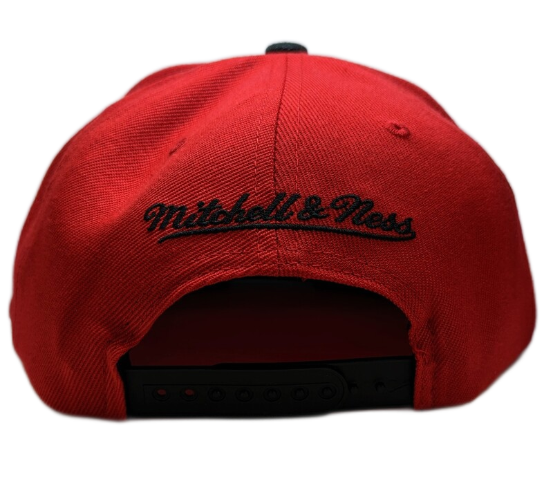 Los Angeles Clippers Hardwood Classics Mitchell & Ness 2 Tone Red/Black Reload 2.0 Snapback Hat product image 2, provided