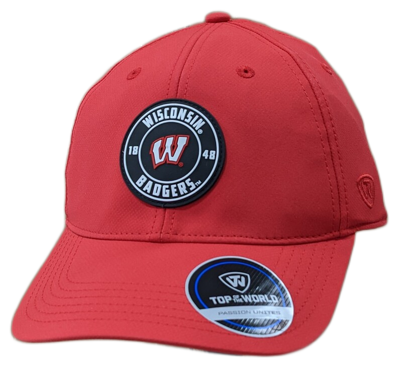 Wisconsin Badgers Top of the World Red Performance Adjustable Hat for Men product image 1, provided for visual reference and