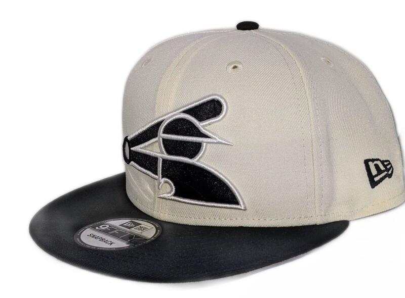 Chicago White Sox New Era Batterman 2 Tone Chrome/Black 9FIFTY Snapback Adjustable Hat product image 3, provided for visual