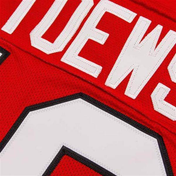 Womens Chicago Blackhawks Jonathan Toews Reebok Home Replica Jersey product image 3, provided for visual reference and