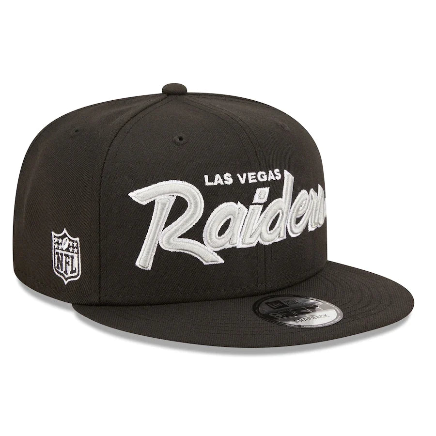 Mens Las Vegas Raiders New Era Black Script 9FIFTY Snapback Hat product image 1, provided for visual reference and product