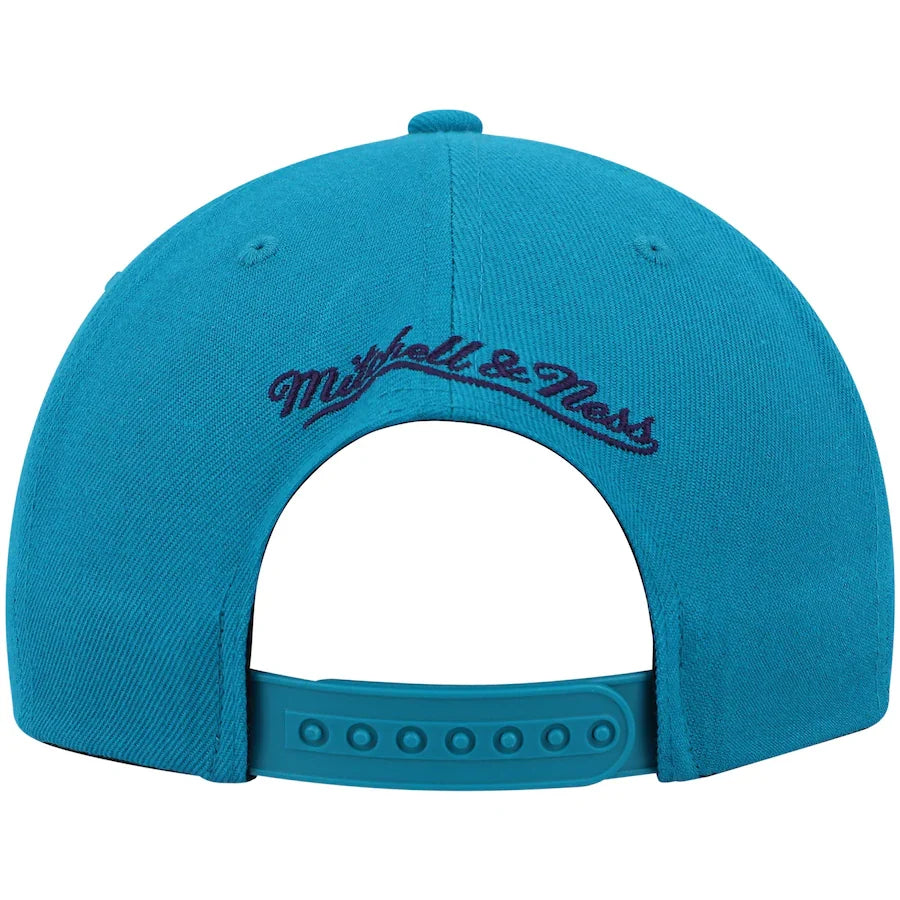 Mitchell & Ness Teal/Purple Charlotte Hornets 2-Tone 2.0 Snapback Hat for Men product image 3, provided for visual reference