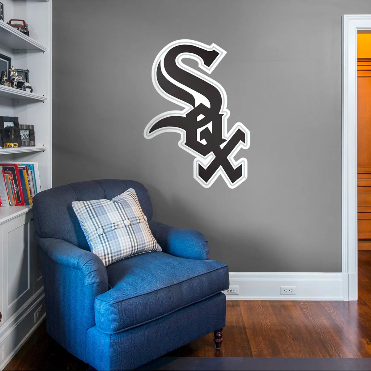 Chicago White Sox Giant Logo 39X32 Wall Decal product image 1, provided for visual reference and product detail review