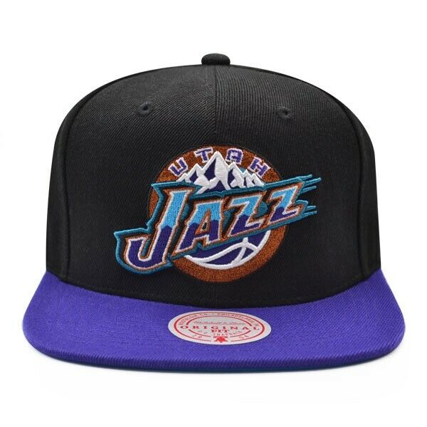 Mitchell & Ness Utah Jazz NBA Core Basic 2 Tone Black/Purple Hardwood Classics Snapback Hat for Men product image 2,