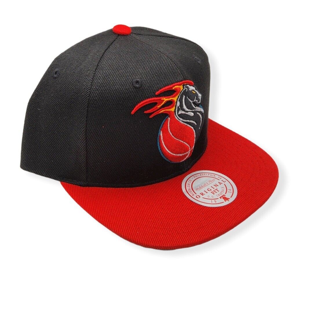 Detroit Pistons Mitchell & Ness HWC Black Snapback Hat for Men product image 2, provided for visual reference and product