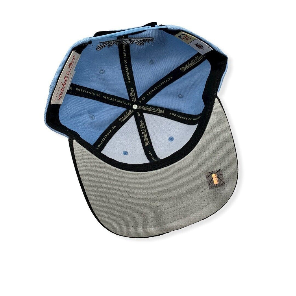 Toronto Raptors NBA University Away 2 Tone Mitchell & Ness Snapback Hat for Men product image 4, provided for visual